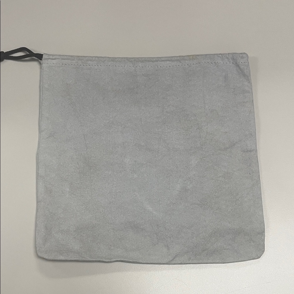 Incipio Light Gray Drawstring Pouch / Dust Bag - Picture 5 of 7